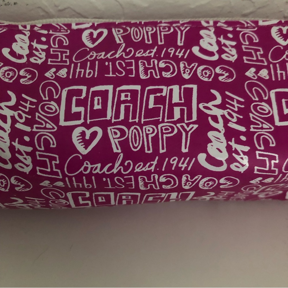 Coach Poppy Make Up Case - Picture 2 of 8